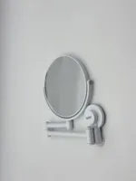 Увеличително огледало