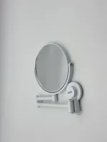 Увеличително огледало