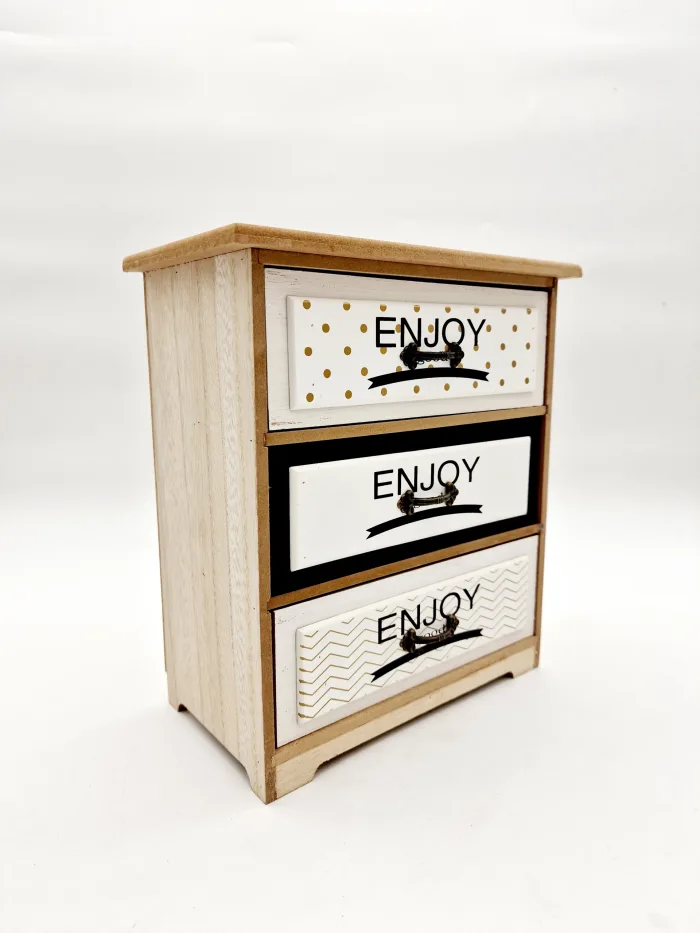 Деревянный шкаф — изображение 3