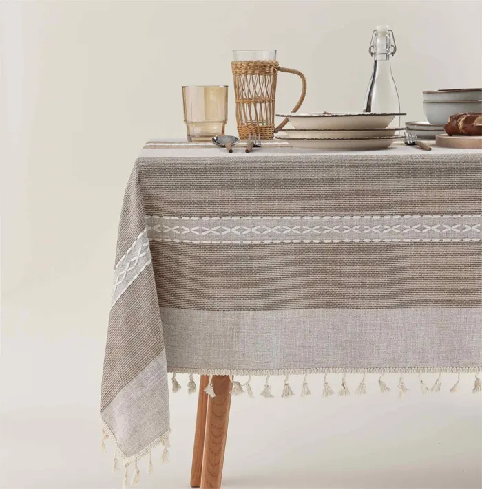 v151 Tablecloth - Image 1
