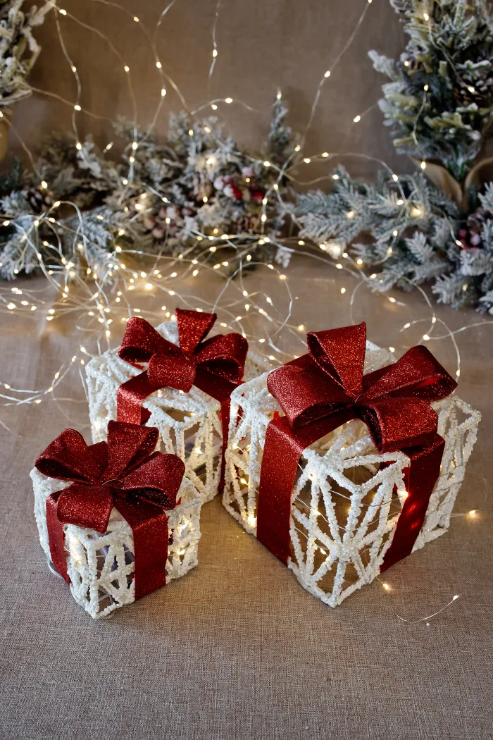 Сет от светещи коледни кутии 3 бр - Image 2