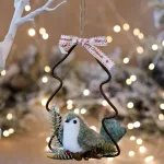 Коледна декорация за врата- врабче