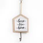 Дървена закачалка