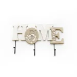 Дървена закачалка