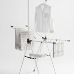 Horizontal clothes drying rack