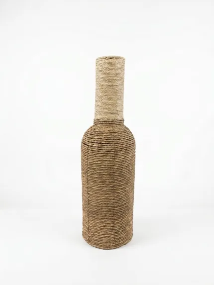 Straw vase