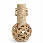 Straw vase
